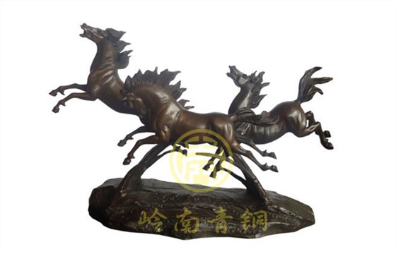 躍馬長(zhǎng)嘯