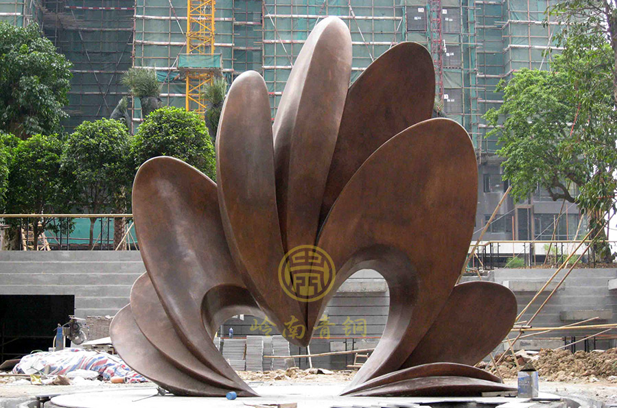 《流光溢彩》鍛銅雕塑