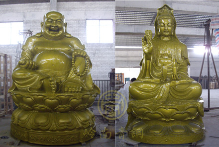 遼寧靈山寺貼金銅佛像（5-6米）